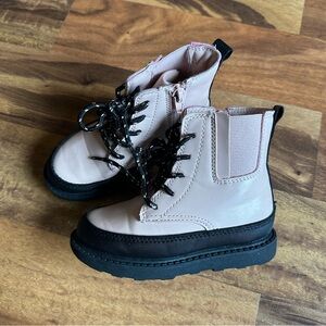 Carters Toddler Girls Boots Size 8